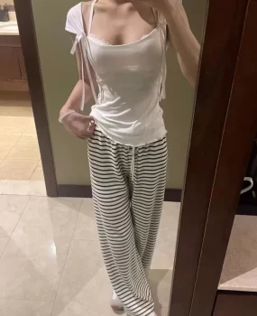 武汉白虎妹妹逼紧水多