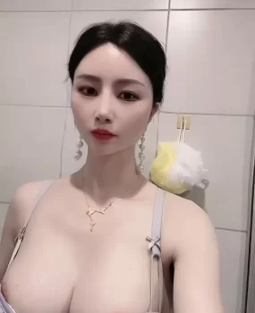 A 骚.菲菲🐻大氵多