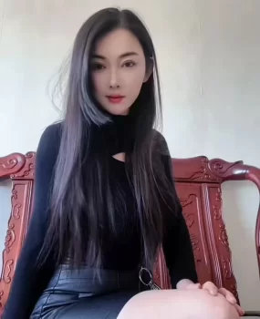 风情万种的少妇,第一次就有老情人的感觉