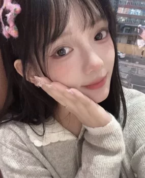 服务很棒的兼职女学生