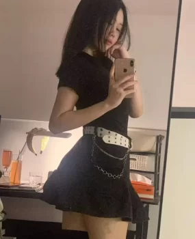 上海大胸美女