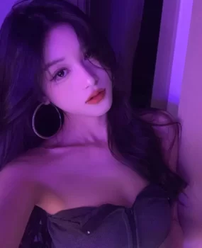 广东深圳外围学生妹胸大屁股翘爱吃小鸡鸡