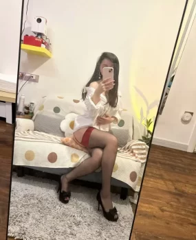 普陀高质量少妇,神似妃光莉,边看av边干