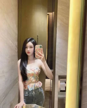 成都身材曲线傲人身材绝对称得上好炮架可外