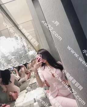 型号可爱美女,你值得一试