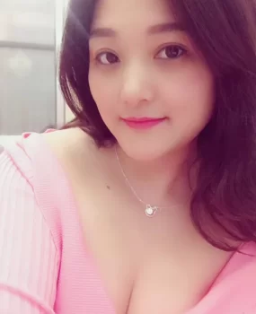 轻熟美女